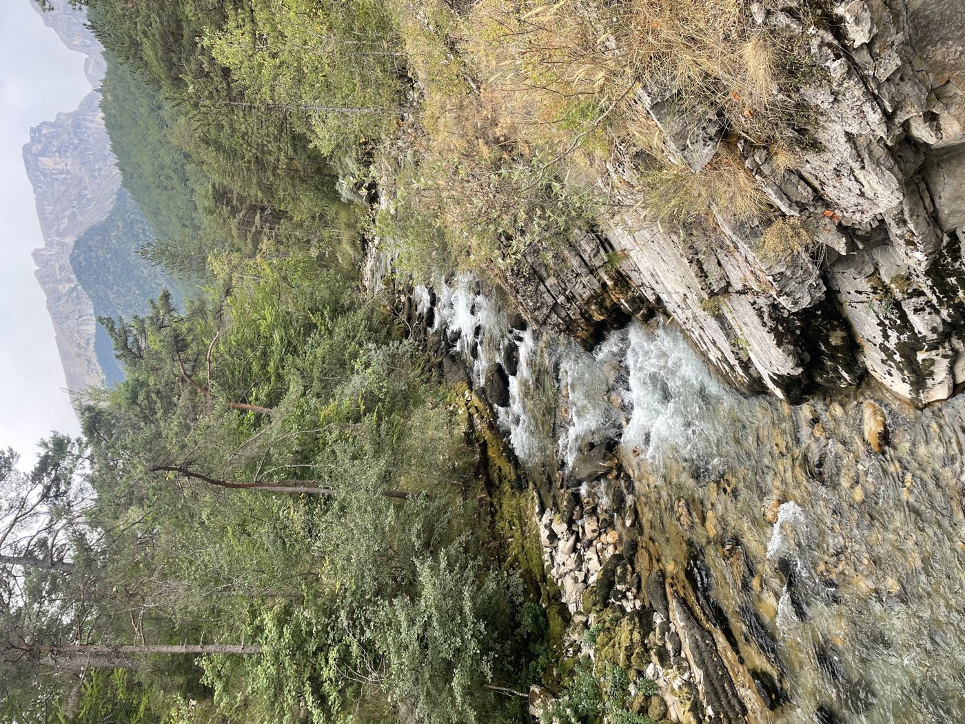 The resurgence, the Dévoluy’s cool-water walk
